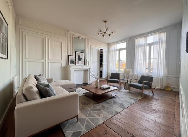 A VENDRE : T2 à LILLE • • 347 000 € FAI • Réf. 1623