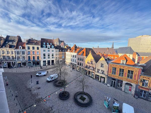 A VENDRE : T2 à LILLE • • 347 000 € FAI • Réf. 1623