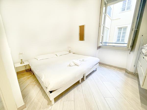 Cannes (06400) Très beau T2 au 2ème étage d'un très bel immeuble