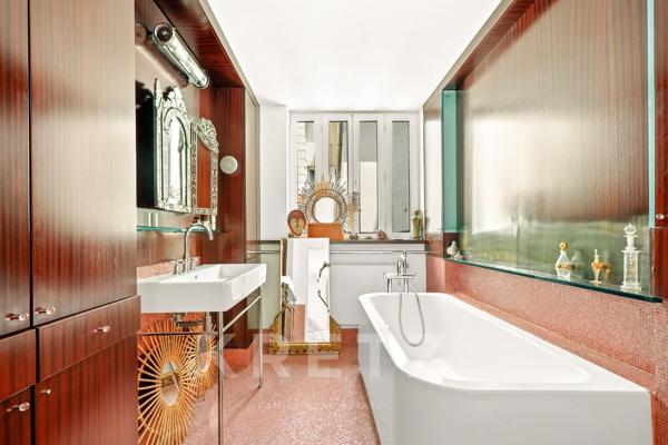 Hotel Particulier familial avec grand jardin dans le quartier des Ternes