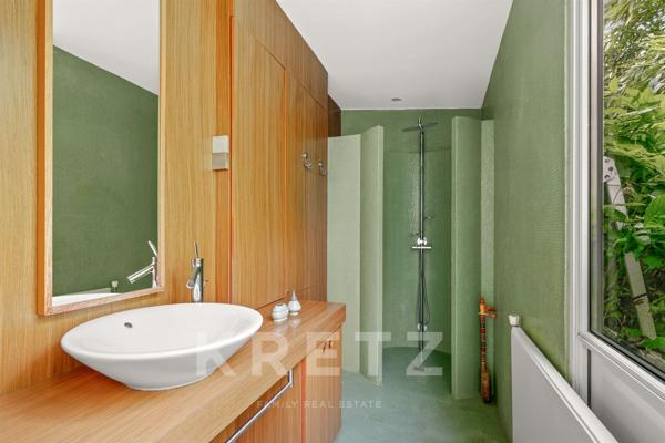Hotel Particulier familial avec grand jardin dans le quartier des Ternes