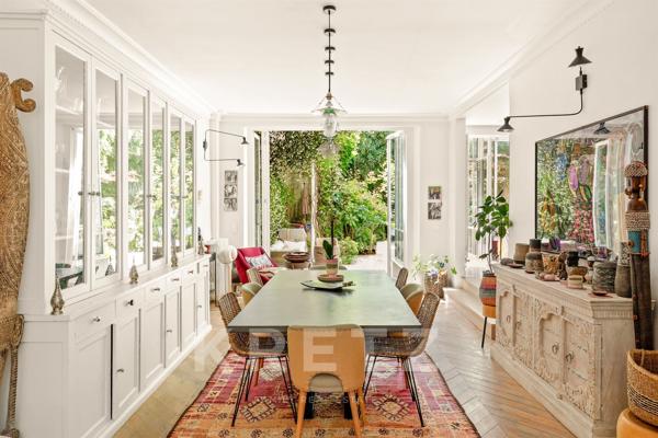 Hotel Particulier familial avec grand jardin dans le quartier des Ternes