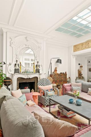 Hotel Particulier familial avec grand jardin dans le quartier des Ternes