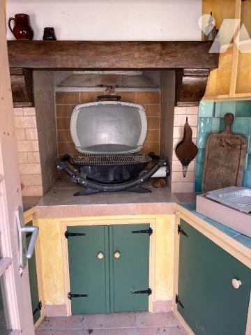 A VENDRE SUD AVEYRON, Sur la Commune de NANT (12), dans un petit hameau à 3 kilomètres du villa...