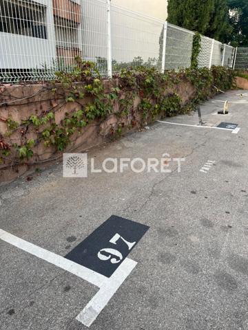 Achat parking / box Aubagne - 11 000 €
