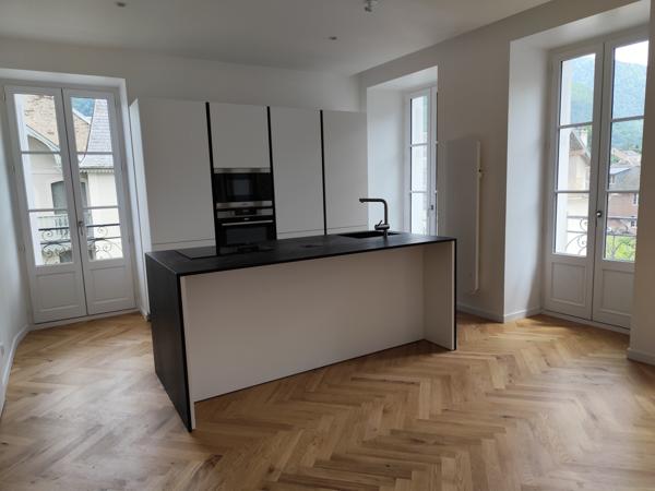 Bagnères-de-Luchon (31110) Appartement T3 Bis 82 m²
