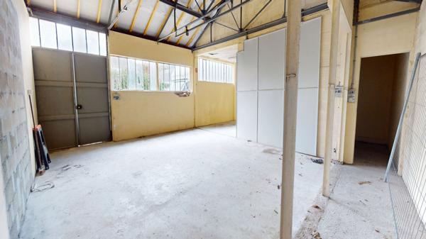 NEUILLY- PLAISANCE, Entrepôt de stockage de 109 m2