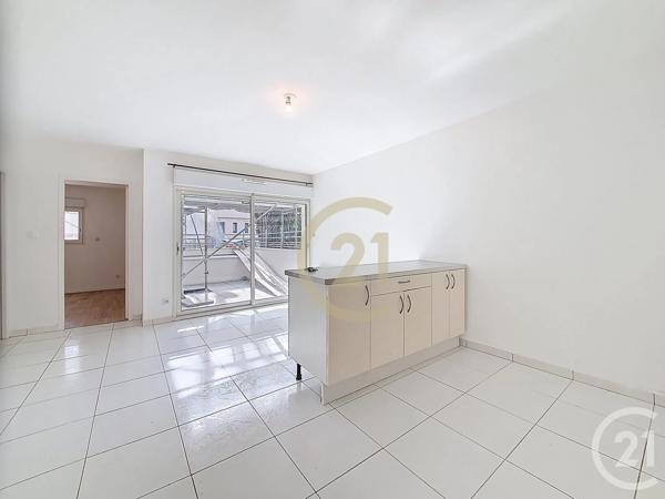 Appartement T2 à vendre  2 pièces - 41,75 m 2   NANTES  - 44
