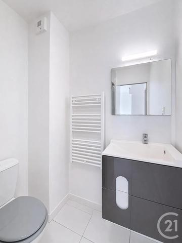 Appartement T2 à vendre  2 pièces - 41,75 m 2   NANTES  - 44