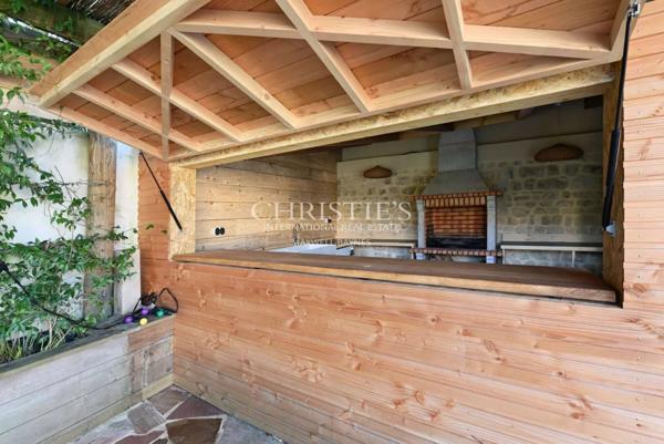 Quartier La Genette – Villa exceptionnelle avec immeuble locatif