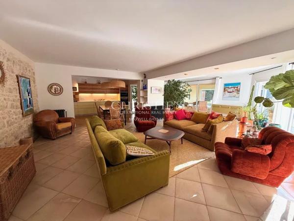 Quartier La Genette – Villa exceptionnelle avec immeuble locatif