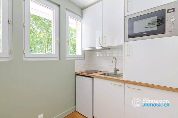 2 pièces 28m2 REFAIT A NEUF quartier Auteuil Nord