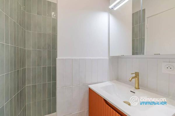 2 pièces 28m2 REFAIT A NEUF quartier Auteuil Nord