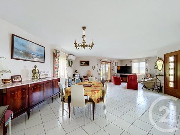 Maison à vendre  8 pièces - 143 m 2   AUBIERE  - 63
