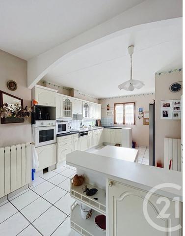 Maison à vendre  8 pièces - 143 m 2   AUBIERE  - 63