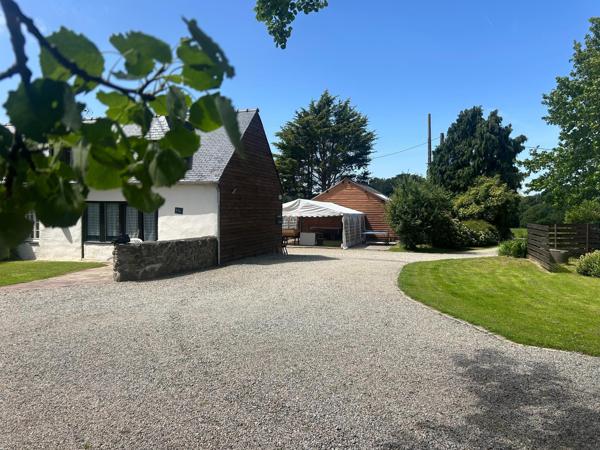 Ensemble Immobilier d'exception activités gites