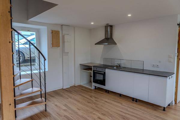 Maison de ville  PLOERMEL 3 pièce(s) 105 m2