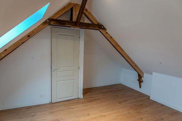Maison de ville  PLOERMEL 3 pièce(s) 105 m2