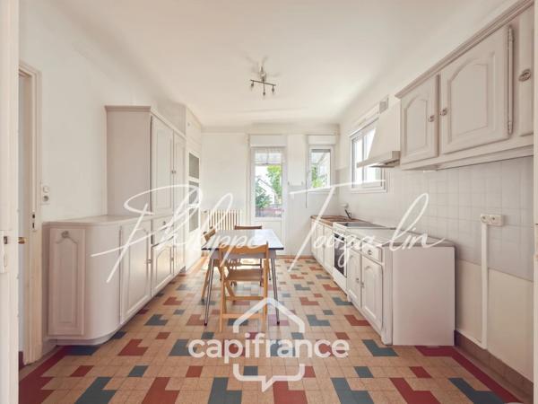 Dpt Vienne (86), à vendre CHÂTELLERAULT Maison P6 de 118 m² - Terrain de 559 m²