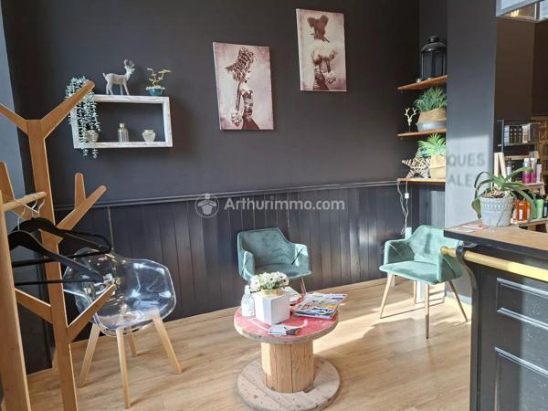 Vente                                                      Fonds de commerce
                        
                     2 pièces                      70 m2                     à Mazamet