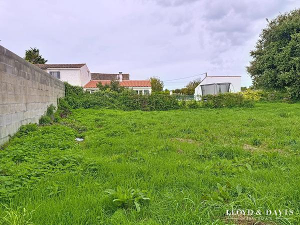 MEDIS : terrain constructible 1513 m²