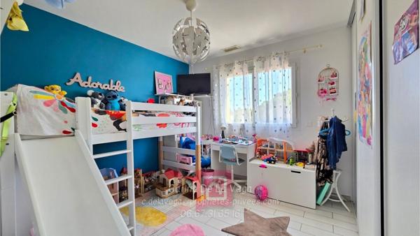 Villa Serignan 6 pièce(s) 145 m2 avec piscine et jardin