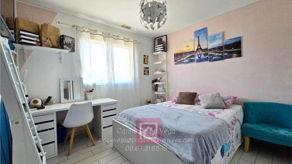 Villa Serignan 6 pièce(s) 145 m2 avec piscine et jardin