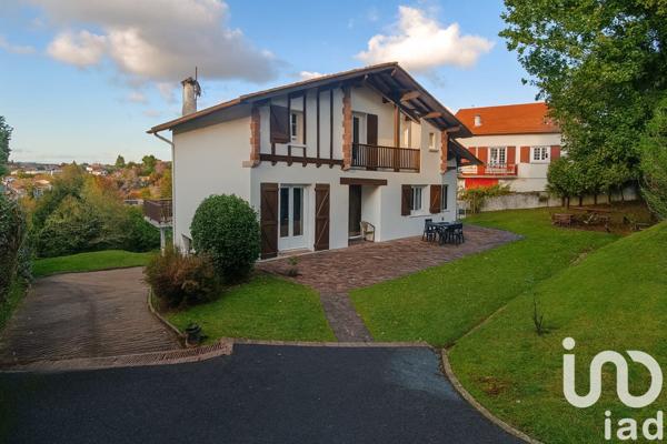 Maison à vendre 8 pièces 158 m² Saint-Jean-de-Luz