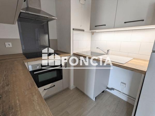 Location Appartement 2 pièces 42.3 m² - PLACE MAURIAC - 4 rue francis Bouet Cholet 49300