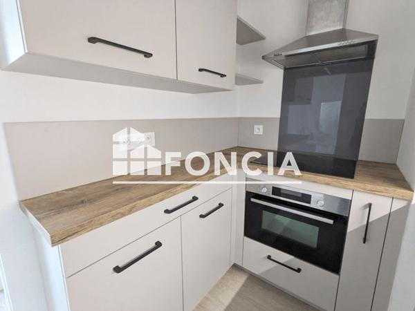 Location Appartement 2 pièces 42.3 m² - PLACE MAURIAC - 4 rue francis Bouet Cholet 49300