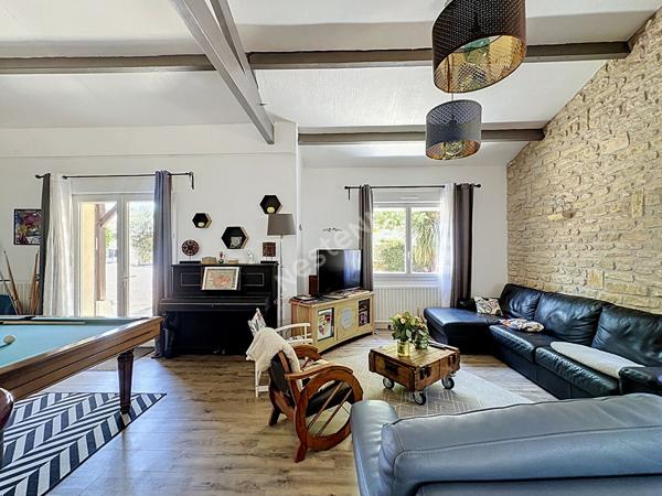 Magnifique maison 7 pièces avec jardin et garage à Nouaillé Maupertuis