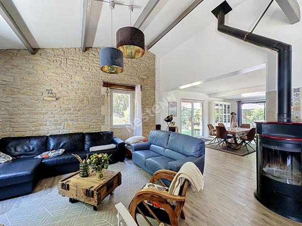 Magnifique maison 7 pièces avec jardin et garage à Nouaillé Maupertuis