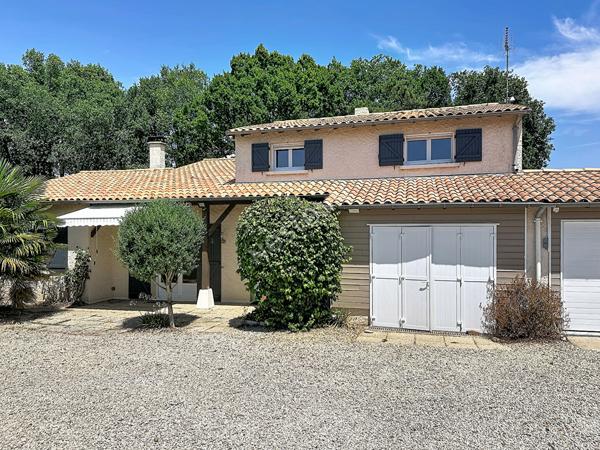 Magnifique maison 7 pièces avec jardin et garage à Nouaillé Maupertuis