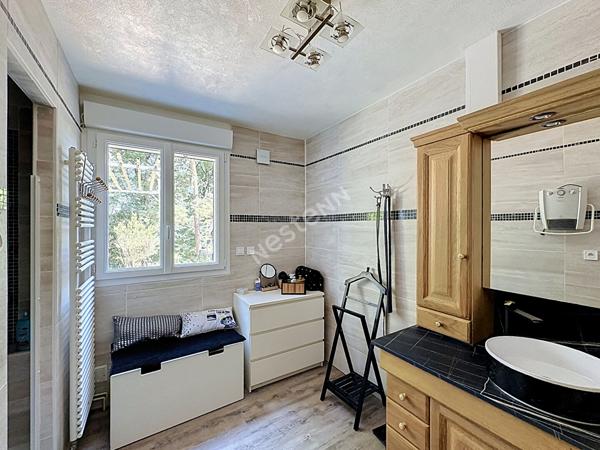 Magnifique maison 7 pièces avec jardin et garage à Nouaillé Maupertuis