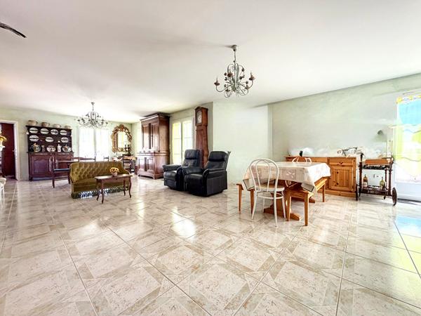 EXCLUSIVITÉ ! Maison plain-pied 158m2 - 3 chambres - Saint Georges de Didonne - Secteur Eglise/Plage