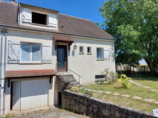 Bray sur Seine, maison 3 chambres avec sous-sol total et Piscine
