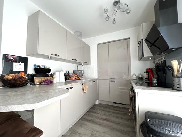 Appartement 4 pièce(s) €316 000 ** - Référence 9149