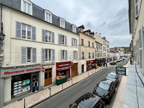 Studio à vendre en plein centre ville de L'Isle Adam - 1 pièce 26m2