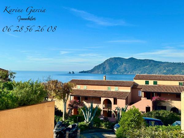 PIN ROLLAND - MAREGAU - APPARTEMENT DE TYPE 1 BiS  - CAVE - PARKING PRIVATIF