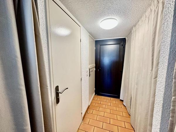 PIN ROLLAND - MAREGAU - APPARTEMENT DE TYPE 1 BiS  - CAVE - PARKING PRIVATIF