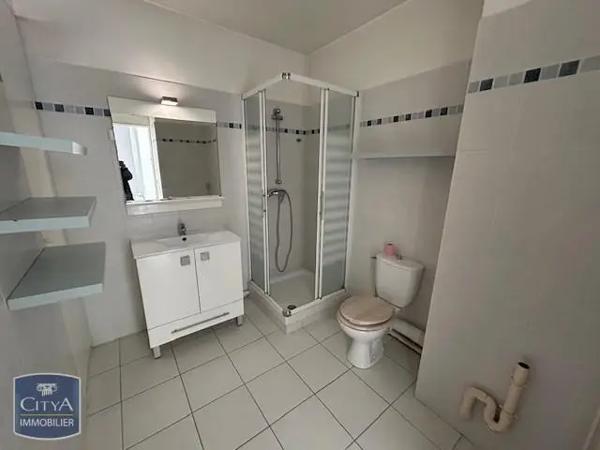Appartement à louer 2 pièces 43.61m²