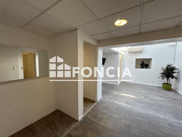 Location Local commercial 3 pièces 79 m² - 20 RUE SAINT MICHEL Chartres 28000