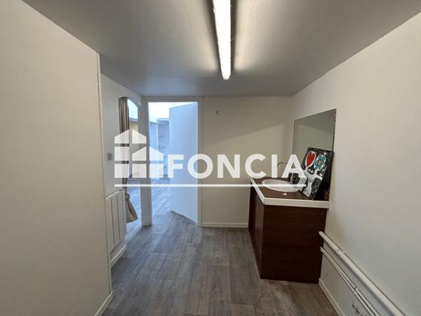 Location Local commercial 3 pièces 79 m² - 20 RUE SAINT MICHEL Chartres 28000