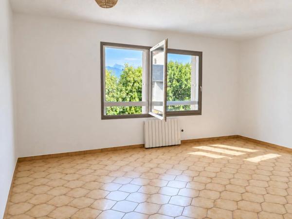 Appartement à louer à Valgelon-La Rochette (73110)