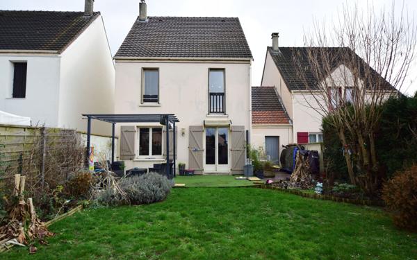 Maison à vendre    5 pièces •  Saint-Pierre-du-Perray