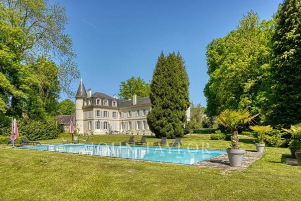 Manoir du XVIIIe au coeur d'un parc paysager