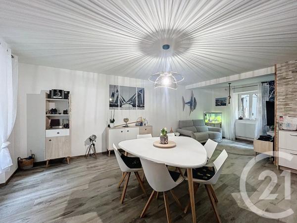 Maison à vendre  6 pièces - 130 m 2   CHATELAUDREN  - 22