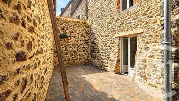 Maison à vendre  6 pièces - 130 m 2   CHATELAUDREN  - 22
