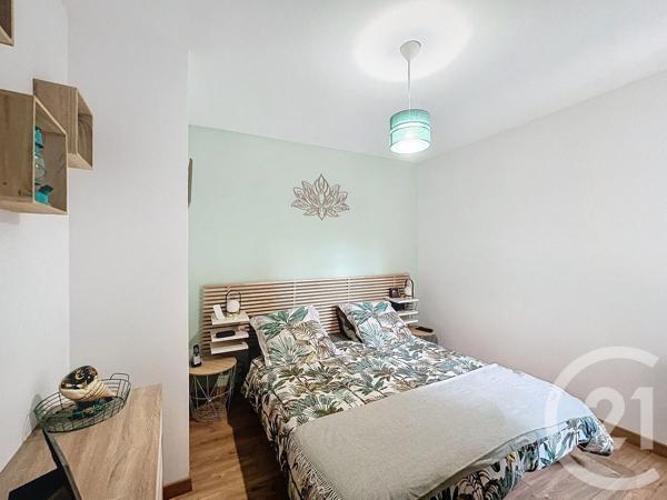 Maison à vendre  6 pièces - 130 m 2   CHATELAUDREN  - 22