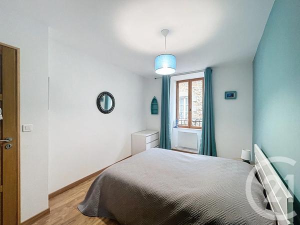 Maison à vendre  6 pièces - 130 m 2   CHATELAUDREN  - 22
